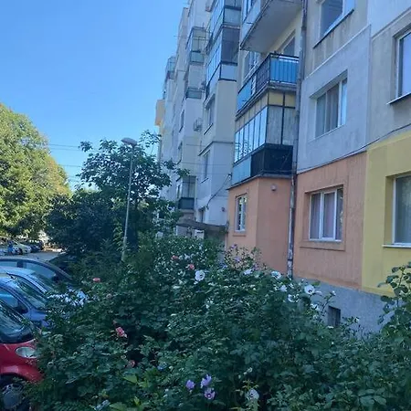 Top Location Chayka - Sea View Top Floor 2 Bedroom 2 Balcony + Barbecue Apartament *