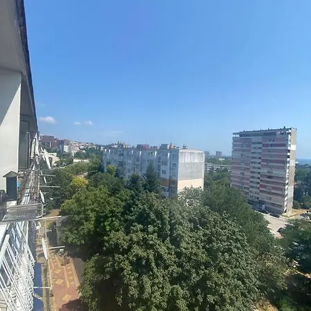 Top Location Chayka - Sea View Top Floor 2 Bedroom 2 Balcony + Barbecue Apartament *