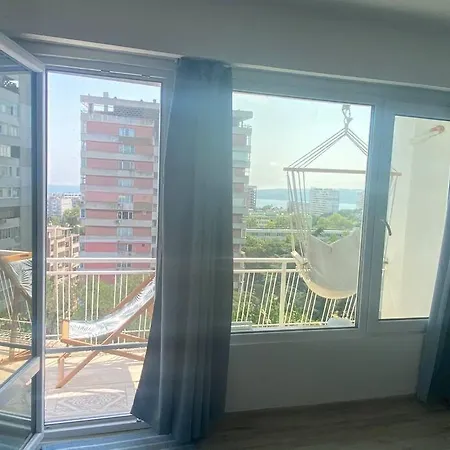 Top Location Chayka - Sea View Top Floor 2 Bedroom 2 Balcony + Barbecue Apartament *