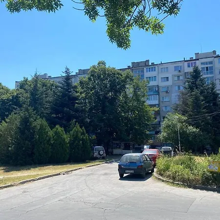 Top Location Chayka - Sea View Top Floor 2 Bedroom 2 Balcony + Barbecue