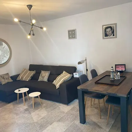 Top Location Chayka - Sea View Top Floor 2 Bedroom 2 Balcony + Barbecue Apartment *